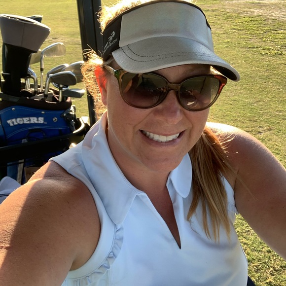 Meet Your Posher ⭐️Posh Ambassador⭐️ - Picture 4 of 4